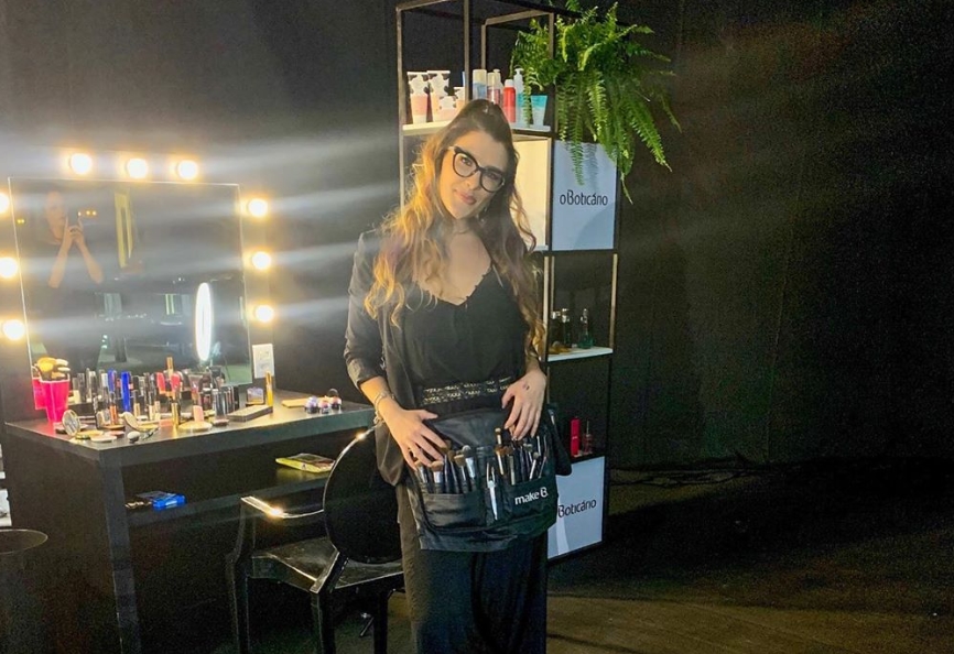 Makeup expert da Boticário, Juliana Finardi entrega sua rotina de skincare noturna