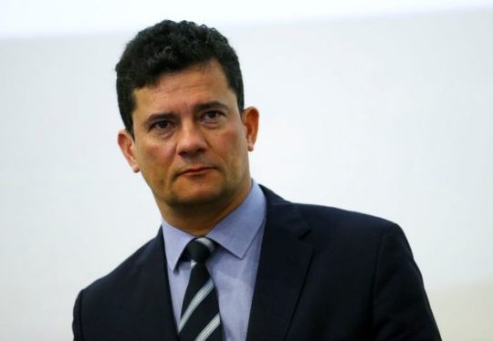 Sérgio Moro pede demissão do Ministério da Justiça por diversas pressões políticas