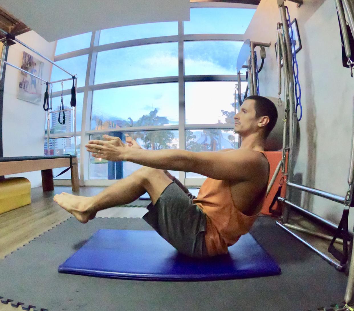 Caio Nibon transmite mais uma aula de yoga no Instagram do Iguatemi Fortaleza