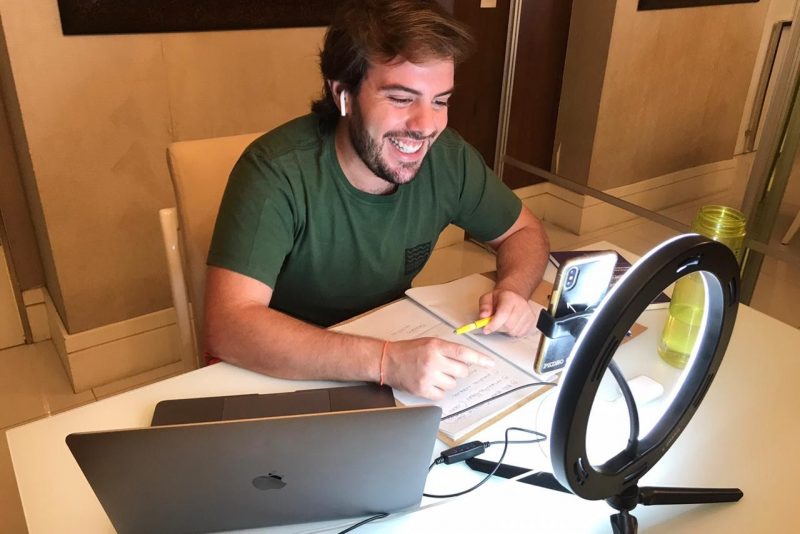 Cláudio Nelson promove lives interativas durante quarentena