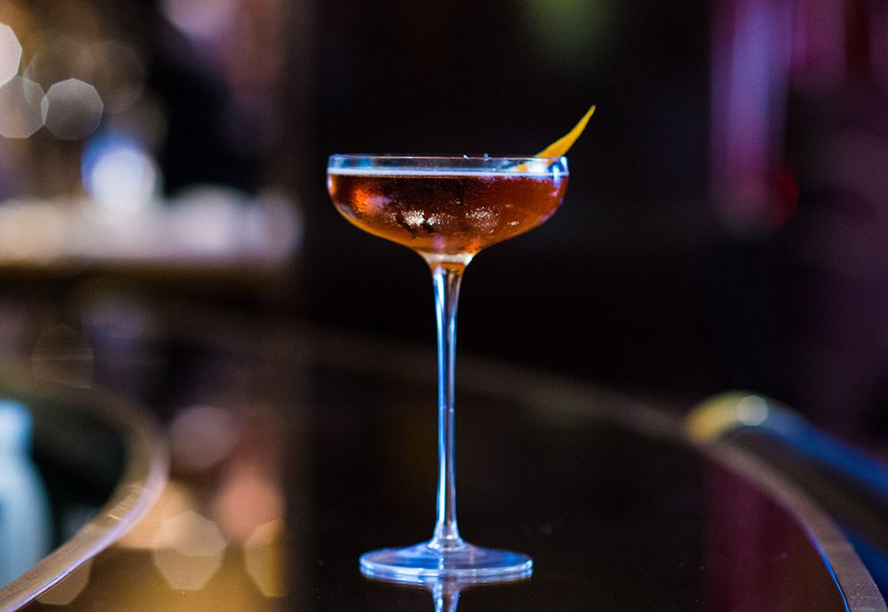 Hotéis da Dorchester Collection compartilham suas receitas de drinks clássicos para fazer em casa