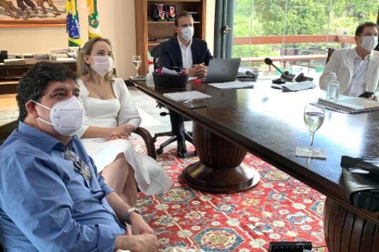 Camilo define medidas para garantir o retorno da atividade econômica no Ceará Camilo define medidas para garantir o retorno da atividade econômica no Ceará