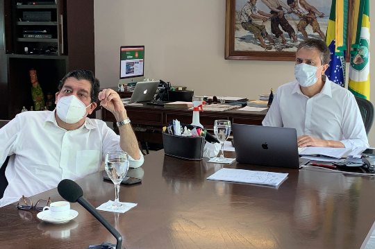 Camilo conversa com 120 prefeitos sobre estratégias de combate ao coronavírus