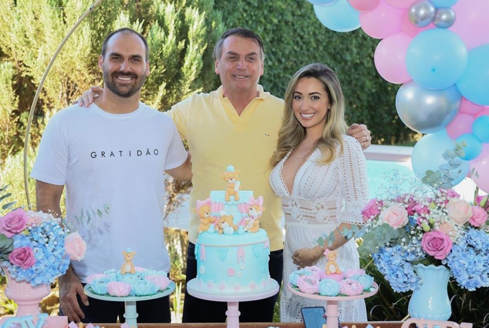 Eduardo e Heloísa Bolsonaro estão à espera de uma menina