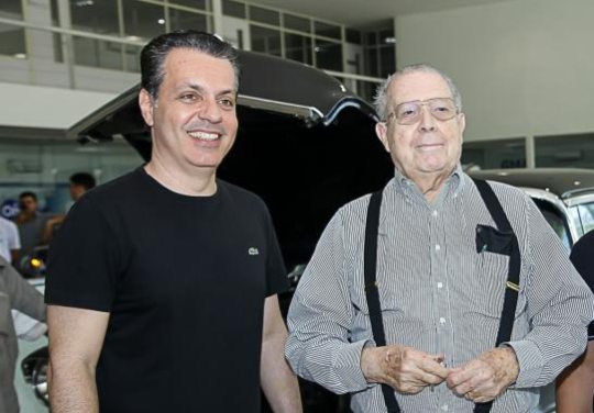 Grupo Carmais realiza Lives para animar as vendas de veículos novos e seminovos Grupo Carmais realiza Lives para animar as vendas de veículos novos e seminovos