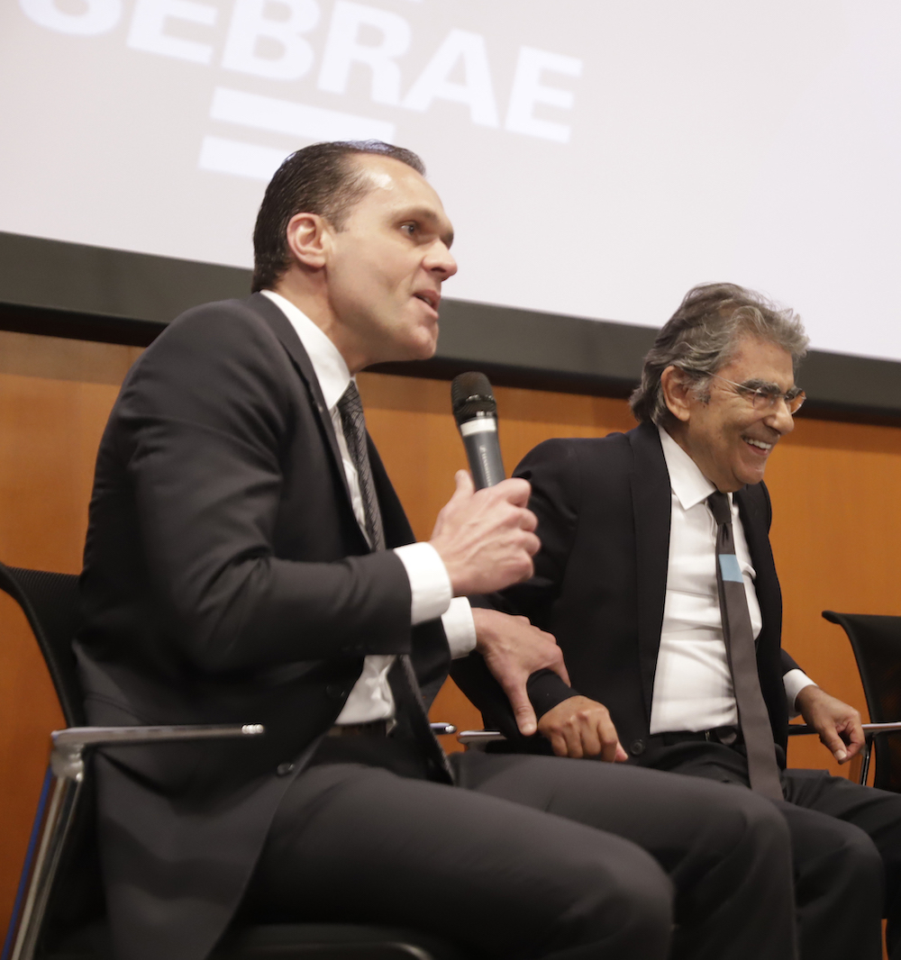 A Com O Ministro Aposentado Do Stf Ayres Britto, Em Evento No Sebrae Nacional Debatendo A Constituição Brasileira