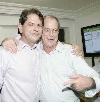 Cid conta prefeitos. Ciro conta 2006