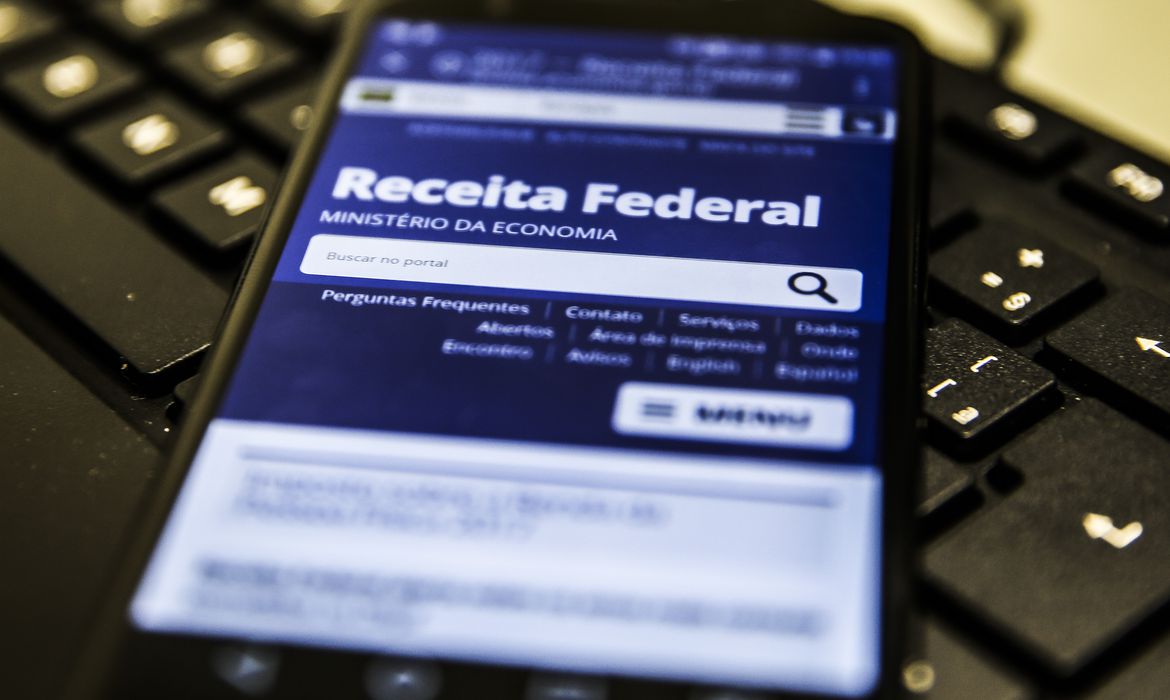 Receita já recebeu 20,3 milhões de declarações. Prazo de entrega do Imposto de Renda vai até 30 de junho