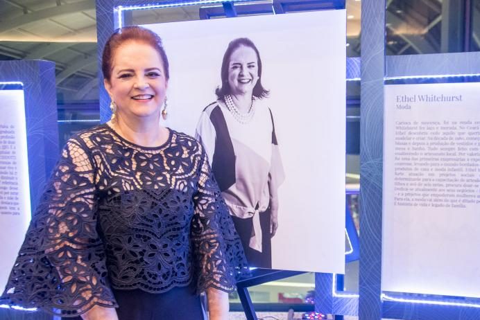 Hoje é dia de abraçar Ethel Whitehurst pelo seu aniversário