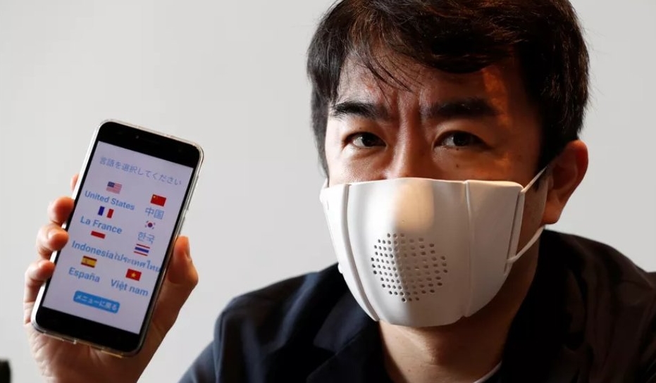 Startup japonesa cria mascara inteligente que fala nove idiomas. Vem saber! Startup japonesa cria mascara inteligente que fala nove idiomas. Vem saber!