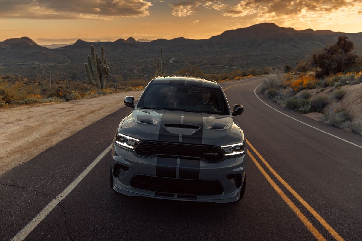 Nos EUA, Dodge apresenta o SUV mais poderoso da história: Durango SRT Hellcat