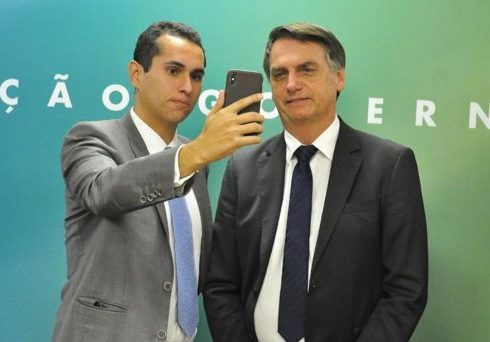 Domingos Neto conversa com Bolsonaro sobre obras estruturantes no Ceará