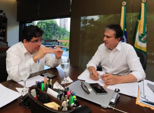 Camilo anuncia criação da Fundação de Saúde e afirma que realizará concurso Camilo anuncia criação da Fundação de Saúde e afirma que realizará concurso