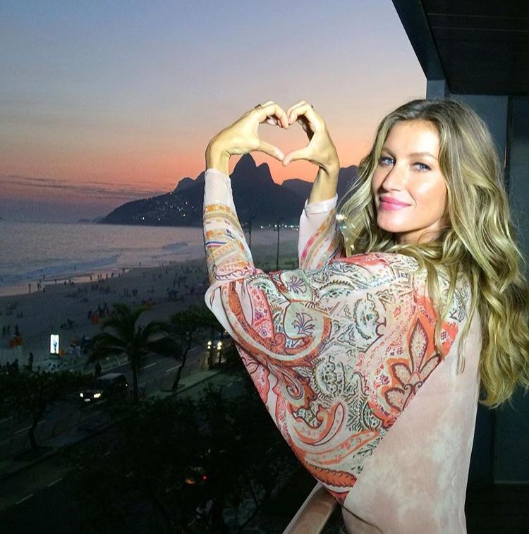 Gisele Bündchen comemora seu start nas quatro décadas nesta segunda-feira (20)