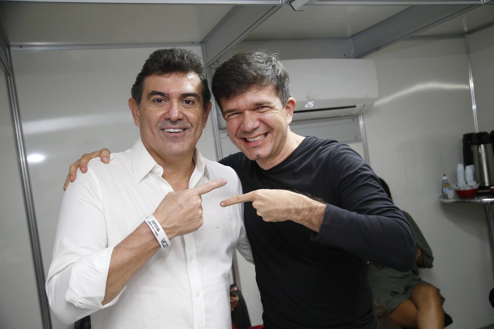 Alexandre Pereira E Waldonys 1