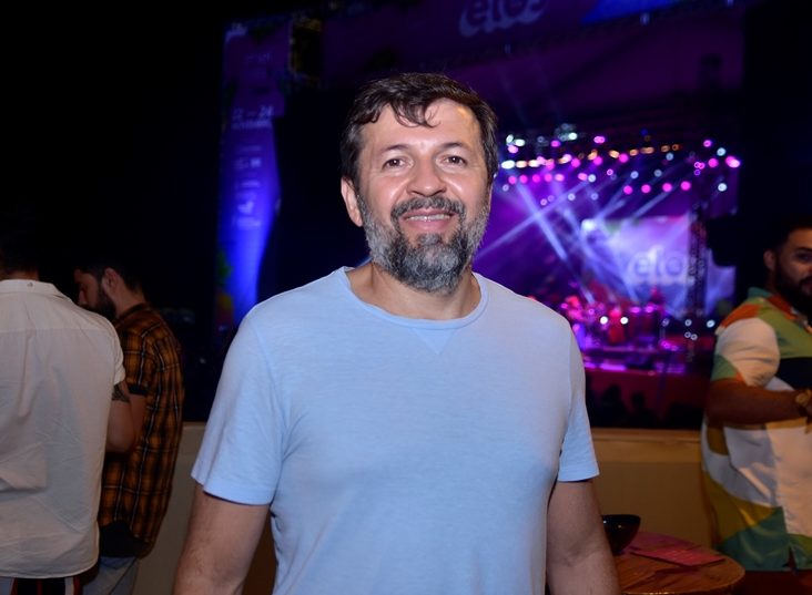 Élcio Batista promove conversa virtual com Dora Andrade nesta quinta-feira