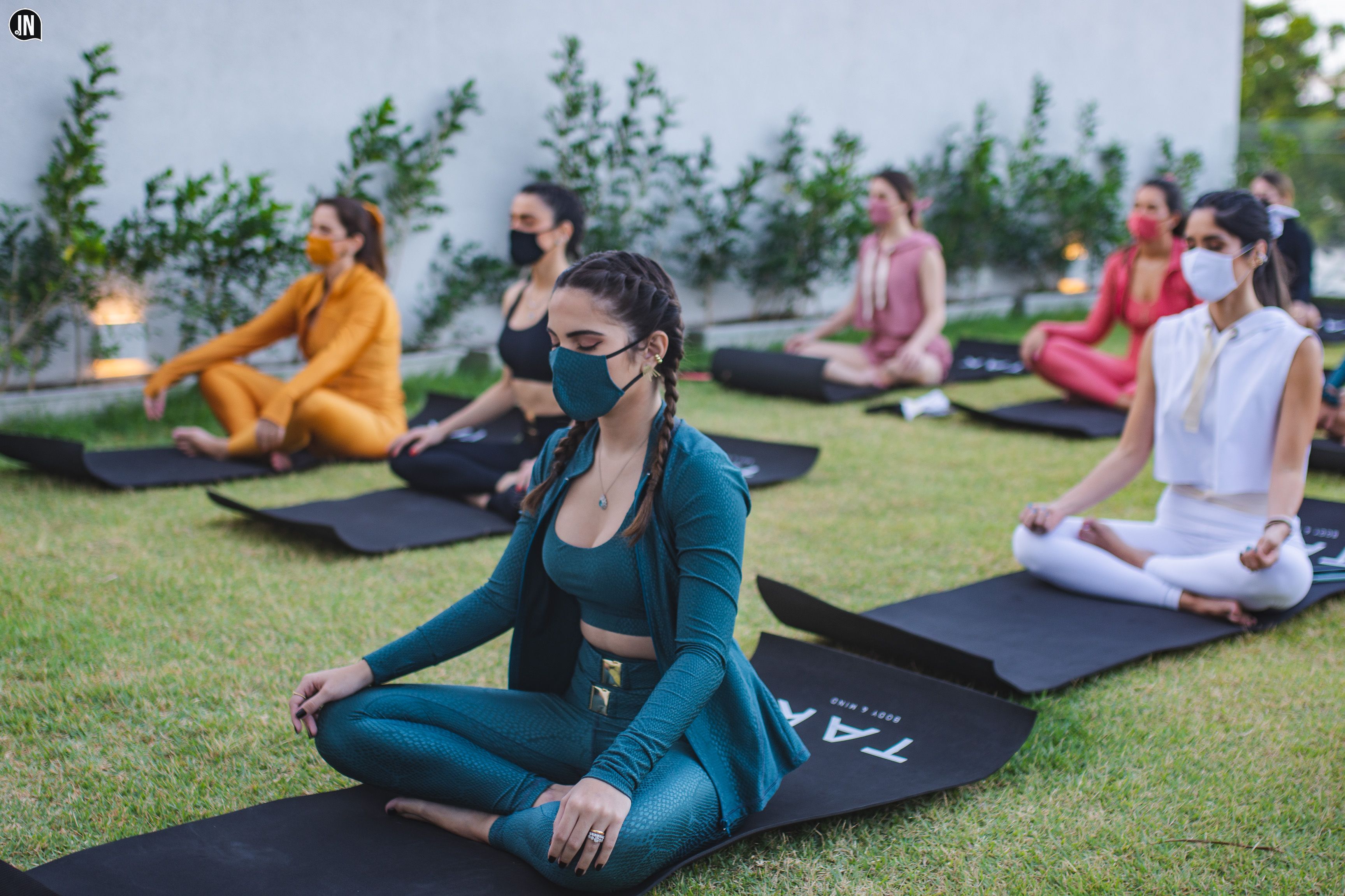 Você conhece os benefícios que a prática de Yoga pode trazer à saúde? Confira!