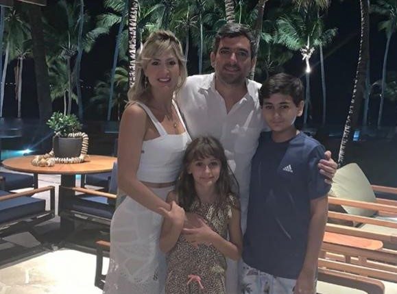 Marcelo Franco ganha festa de aniversário surpresa em seu endereço nas Dunas