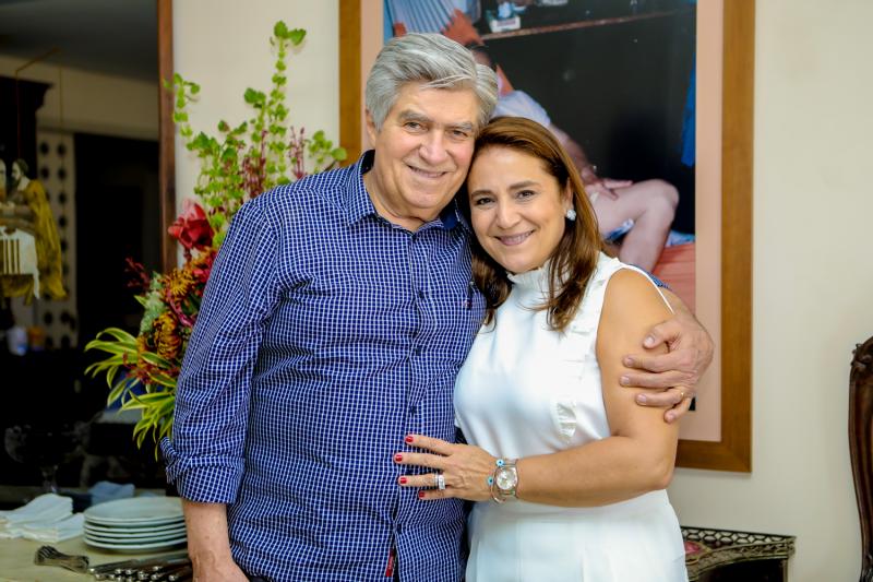 Amarílio e Patrícia Macêdo celebram seus 32 anos de casados