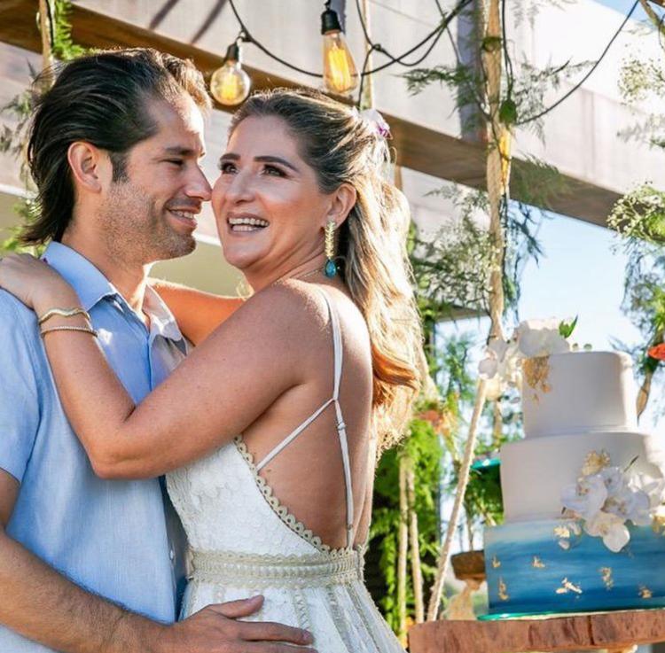 David e Patriciana Rodrigues reúnem um grupo seleto para celebrar seus 19 anos de casados