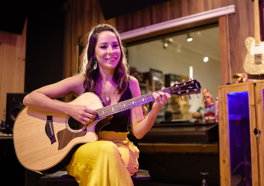 Ludmila Amaral lança single autoral “Recomeço”. Vem ouvir!