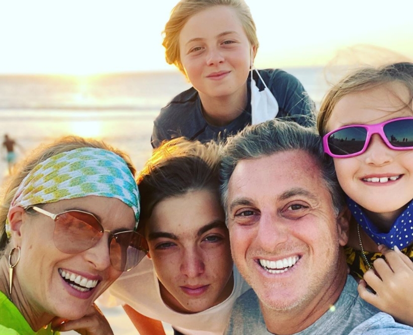 Luciano Huck desembarca com a família no litoral cearense para celebrar a nova idade