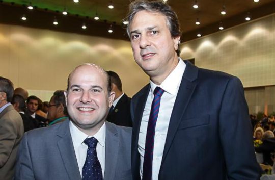 Camilo Santana critica Roberto Cláudio por adesão a candidatura de André Fernandes em Fortaleza