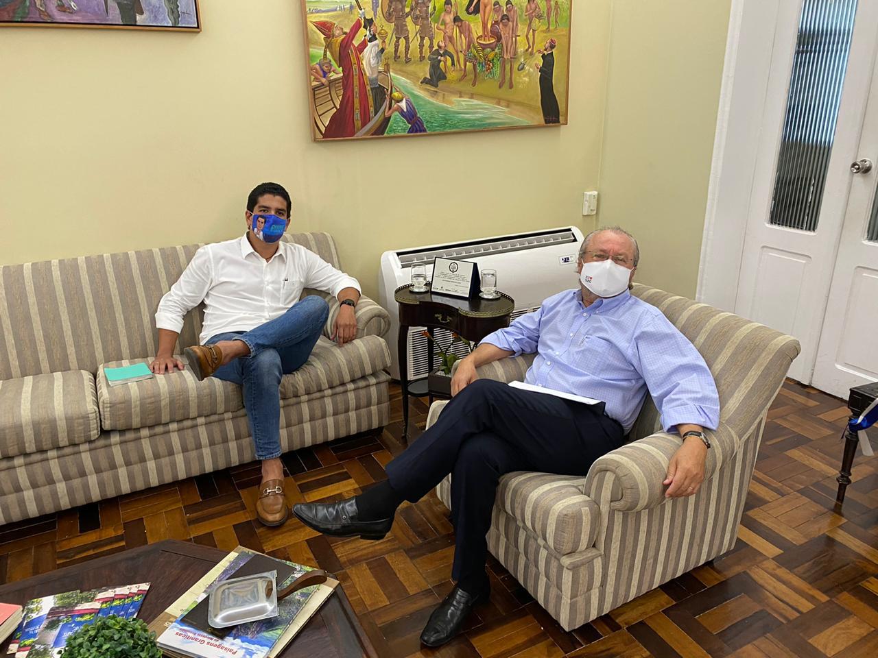 Durante encontro, Pedro França e Cândido Albuquerque falam sobre incentivo ao empreendedorismo local