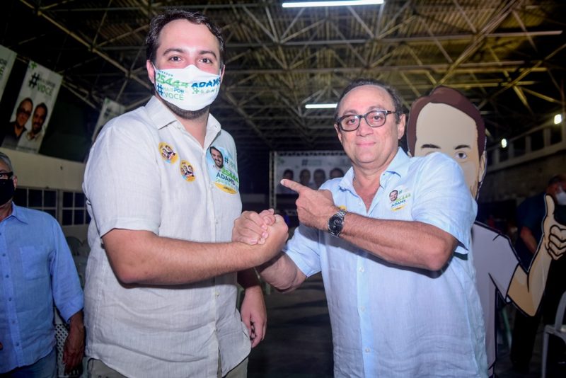 Corrida Eleitoral - Com a presença de Ciro Gomes, Adams Gomes inaugura comitê no Cocó