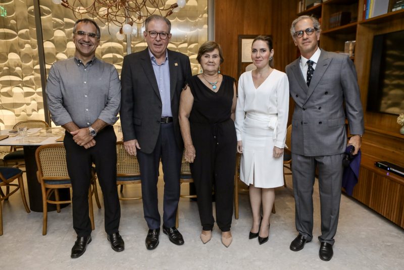 Open House - André Bichucher reúne convidados especiais  na inauguração do Restaurante Mangue Azul