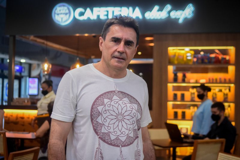 Open House - João Mendonça recebe Pedro Lima na inauguração do Club Café no Aeroporto Internacional de Fortaleza