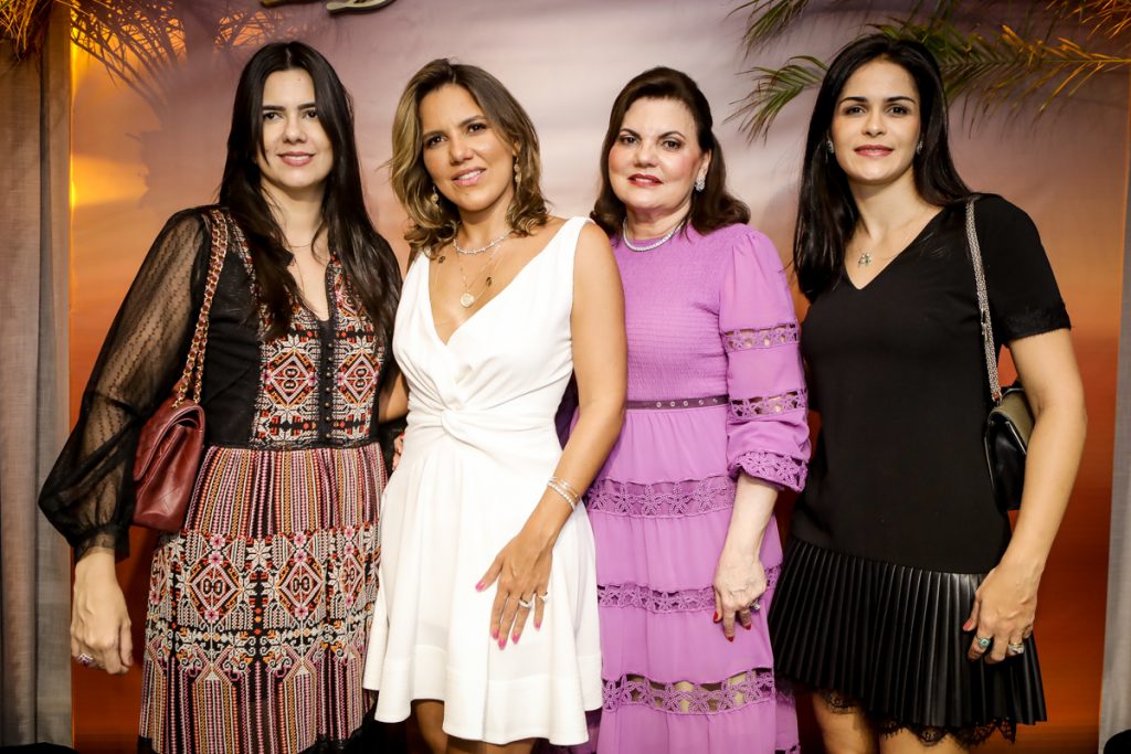 Priscila Fontenele, Ana Carolina Bezerra, Luiziane Esteves E Flavia Fontenele (2)