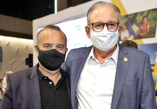 Rogério Marinho anuncia pacote de obras estruturantes no NE, em evento na FIEC Rogério Marinho anuncia pacote de obras estruturantes no NE, em evento na FIEC