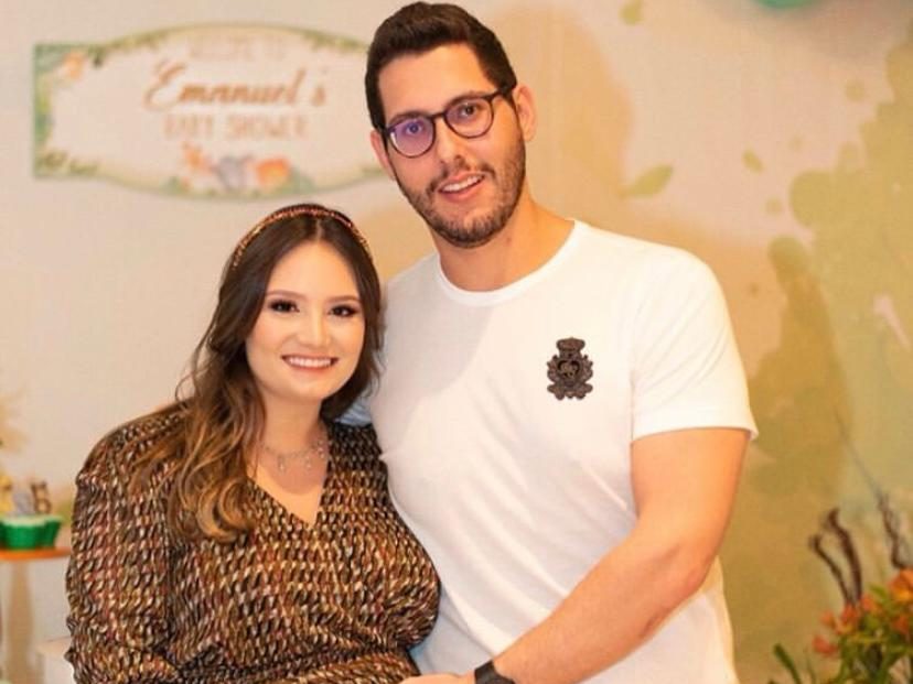 Letícia Teixeira e Gabriel Dias Branco reúnem os amigos e familiares para o chá de baby do Emanuel