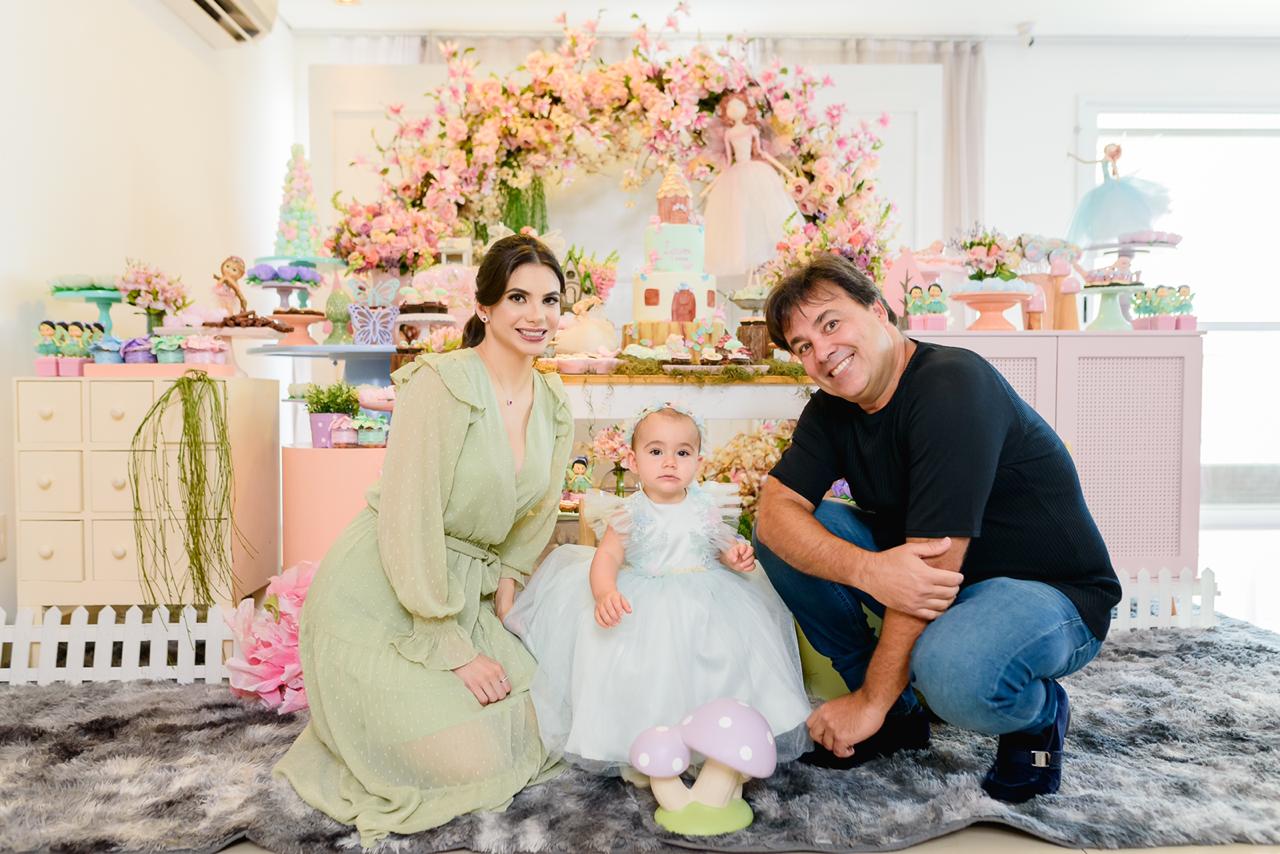 Mac Trigueiro e Mikaela Bezerra festejam o primeiro aniversário de Lauren Mac Trigueiro e Mikaela Bezerra festejam o primeiro aniversário de Lauren