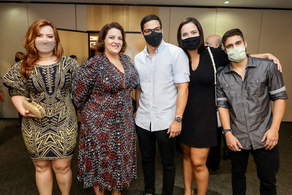 Aline Barroso, Claudia Felix, Bruno Parente, Renata Felix E Lucas Barroso