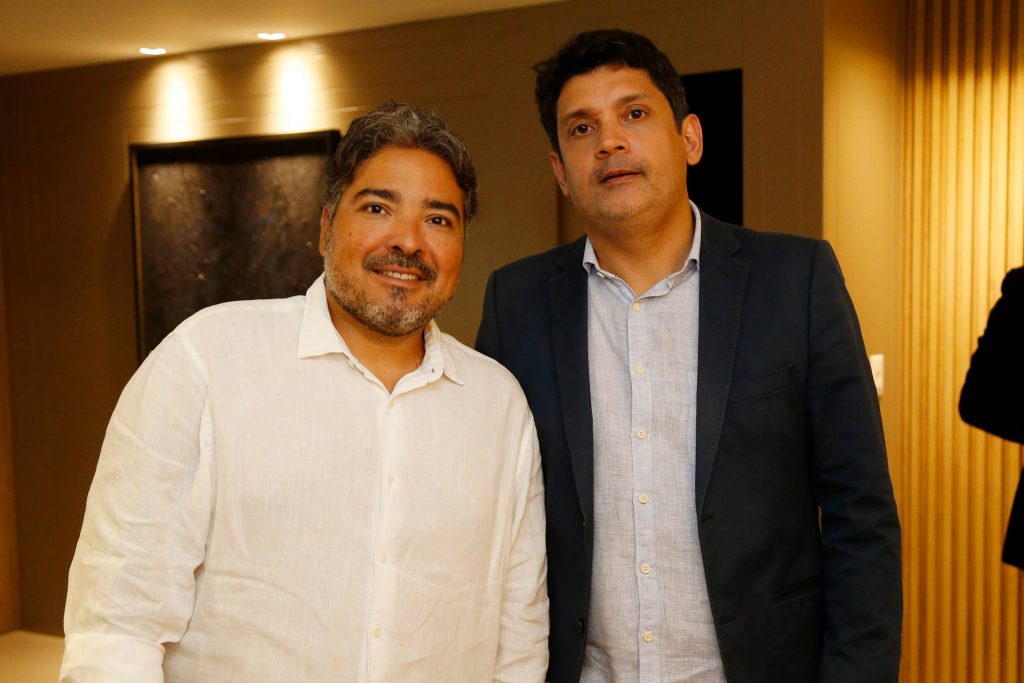 
				Leandro Vasquez E Bruno Queiroz 1
				