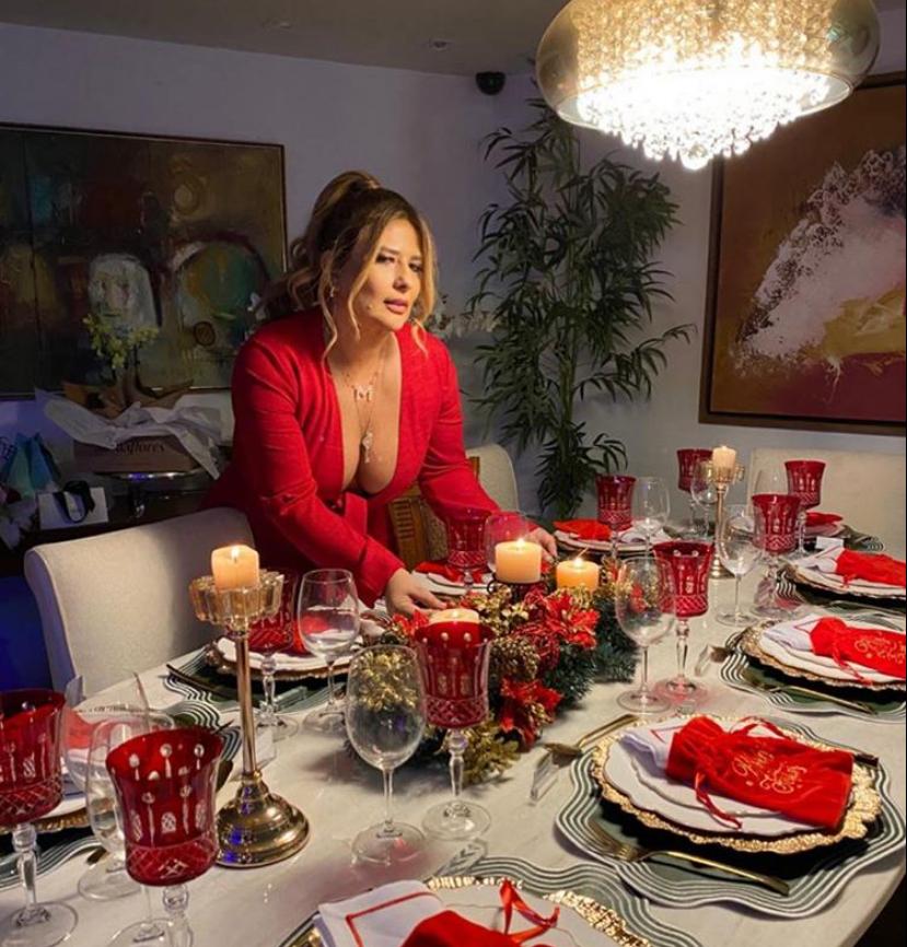 Montiele e Humberto Arruda recebem para jantar em clima de Natal