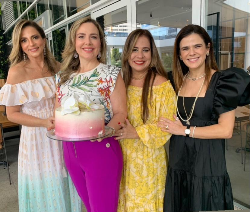 Carbone Steakhouse serve de cenário para a troca de idade de Suyane Dias Branco