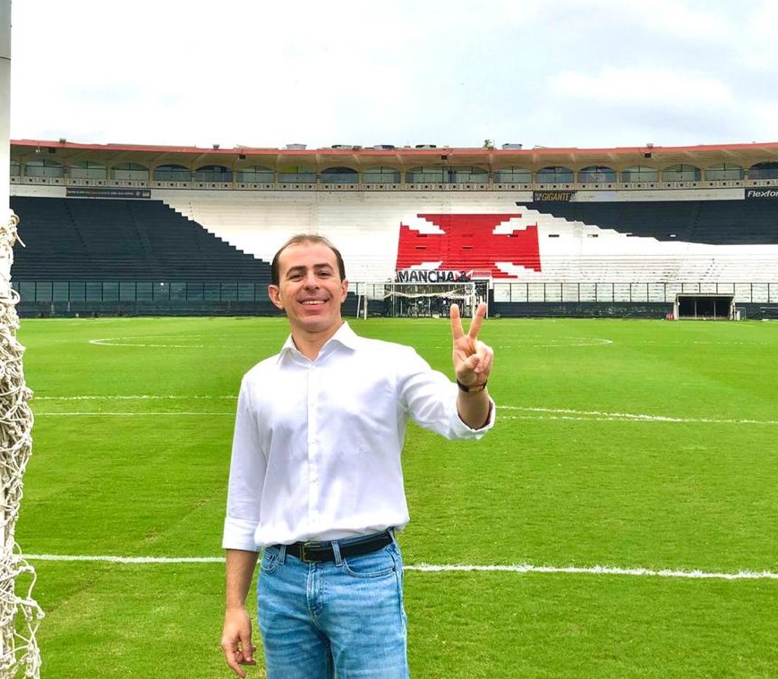 Joaquim Noronha recebe Título de Benfeitor Remido do Vasco da Gama