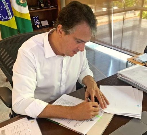 Camilo comemora a aprovação de 97 mensagens do Executivo pela Assembleia