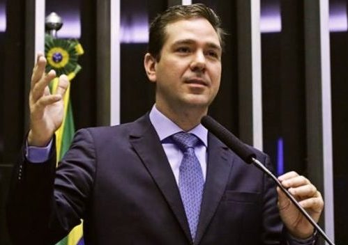Eduardo Bismarck comemora linha da Azul ligando São Paulo a Aracati e resultado das urnas nas Eleições 2020