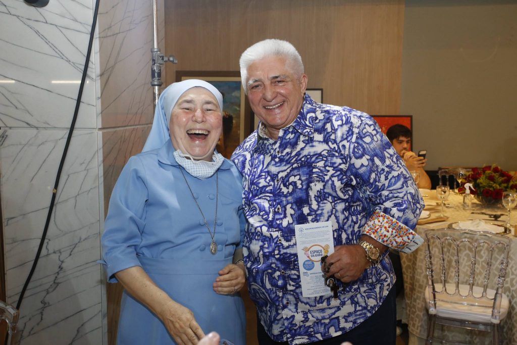 Irma Conceicao E Deusmar Queiros