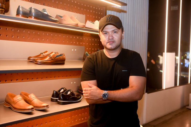 Inside HS - Jhonatan Rêgo recebe convidados seletos no lançamento da nova coleção da Homem do Sapato