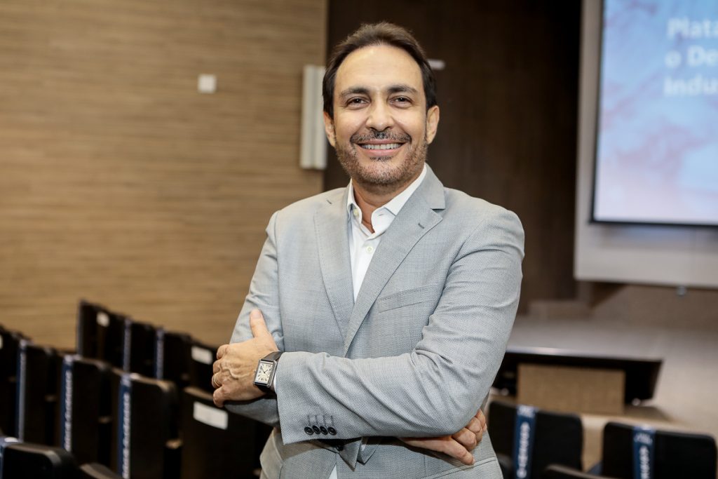 Luis Carlos Queiroz (1)