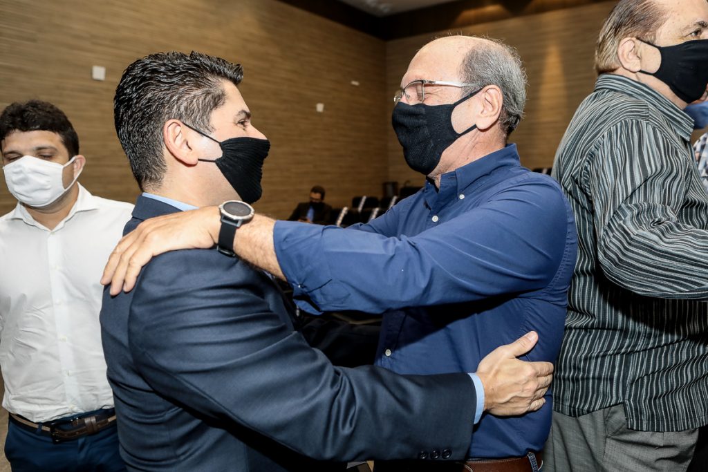 Pompeu Vasconcelos E Andre Montenegro