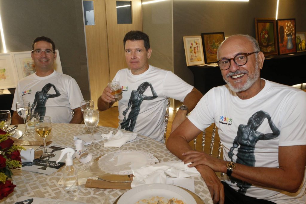 Roberto Araujo, Claudio Regis E Rodrigues Junior