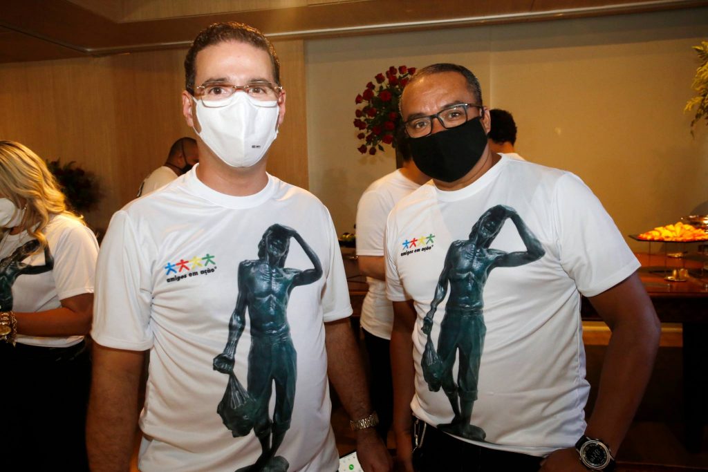 Roberto Araujo E Junior Viana