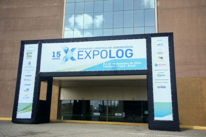 Em formato híbrido - Enid Câmara pilota a abertura da edição de15 anos da Expolog no Centro de Eventos do Ceará