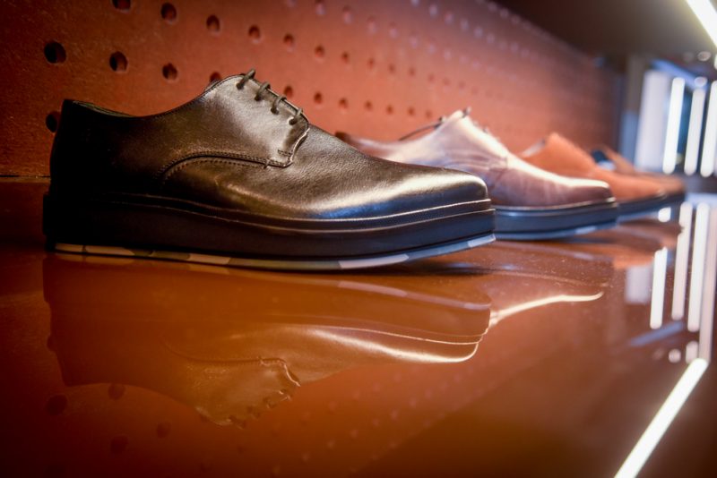 Inside HS - Jhonatan Rêgo recebe convidados seletos no lançamento da nova coleção da Homem do Sapato